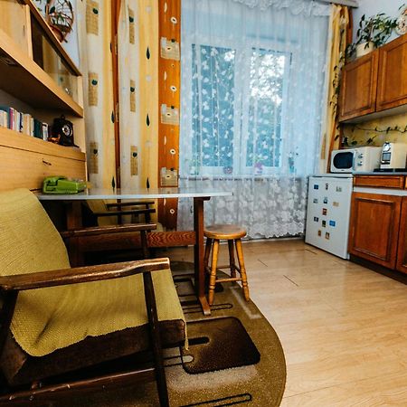 Feel The Old Socialist Style Apartment Krakau Buitenkant foto